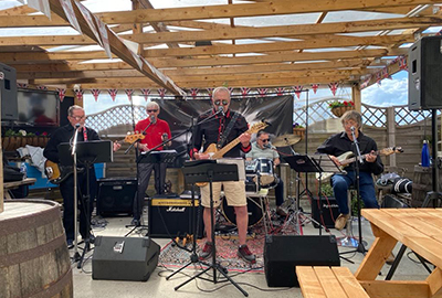  live music at Kessingland United Working Mens Club